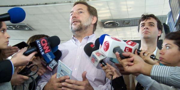 Ministerio de Transportes y Sernac presentan guía y aplicación móvil de derechos del pasajero aéreo Derechos del pasajero interna