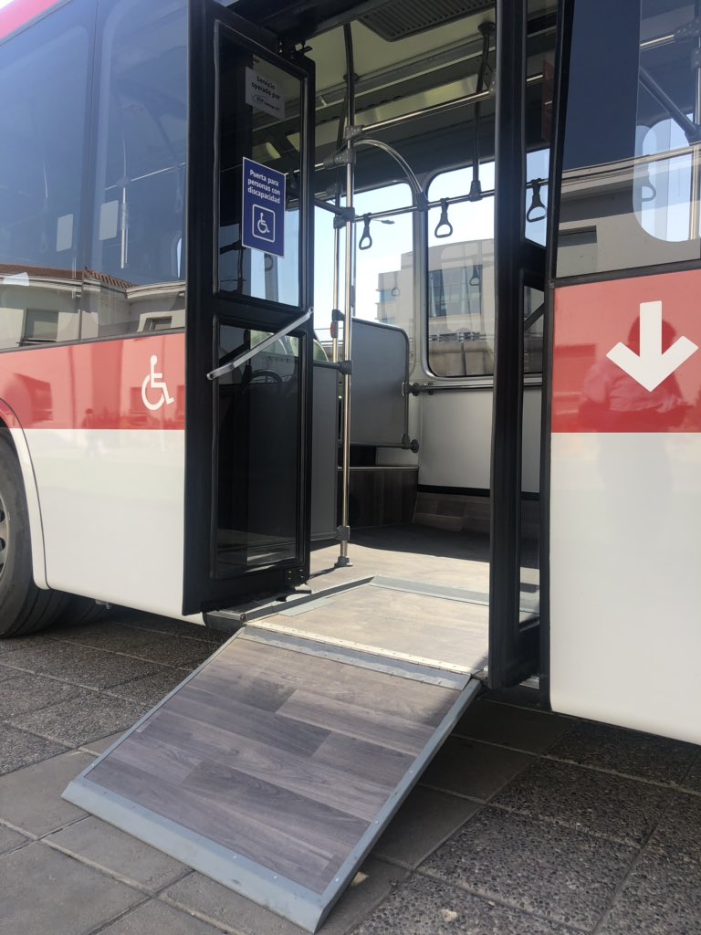 Rampa para acceso de sillas de ruedas